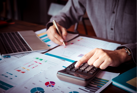 cons of franchising - costs and legal issues